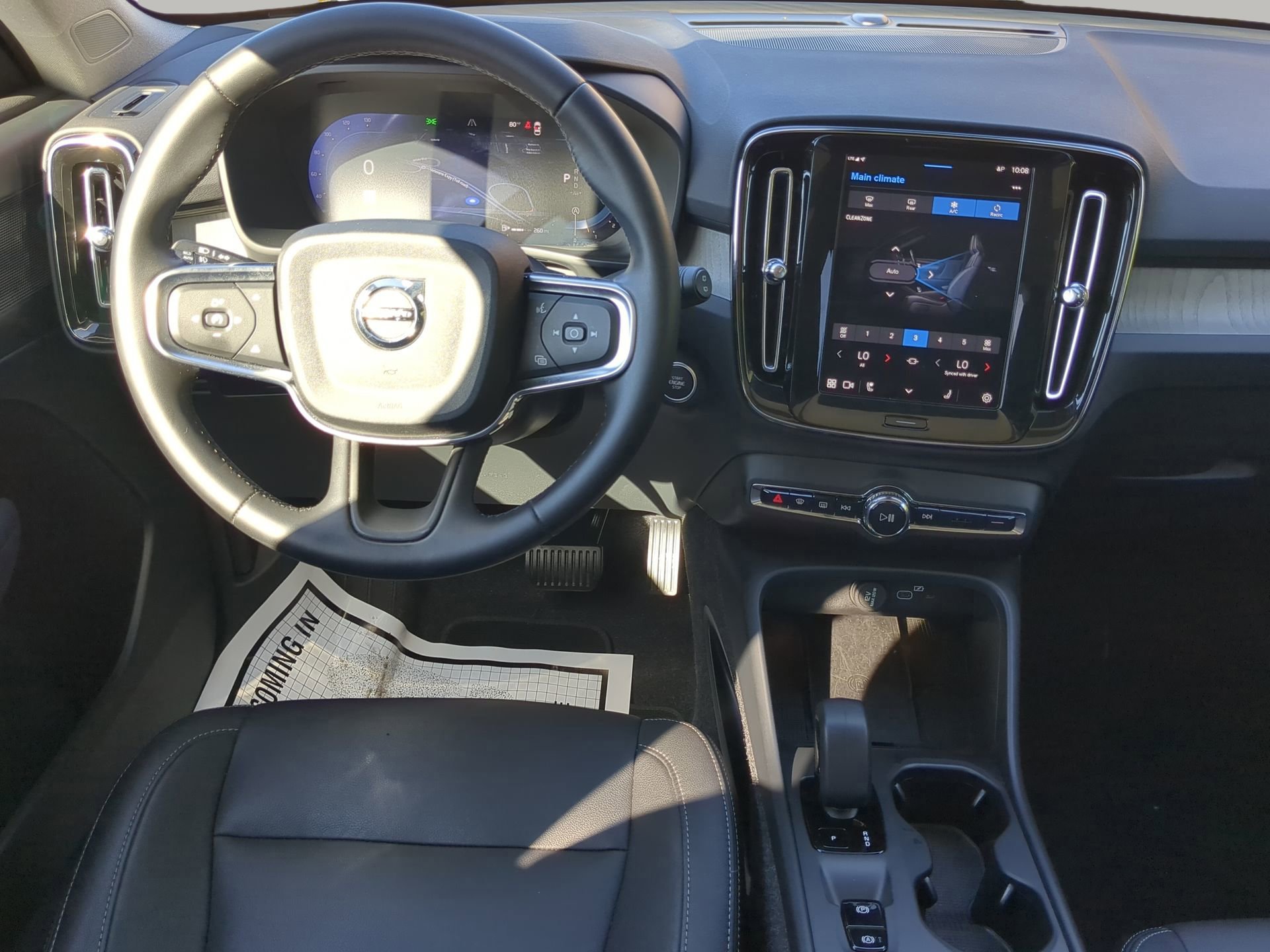 Used 2025 Volvo XC40 B5 Core image 43