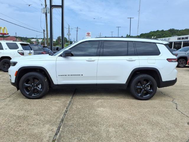 Used 2024 Jeep Grand Cherokee L Limited w/ Black Appearance Package RWD image 2
