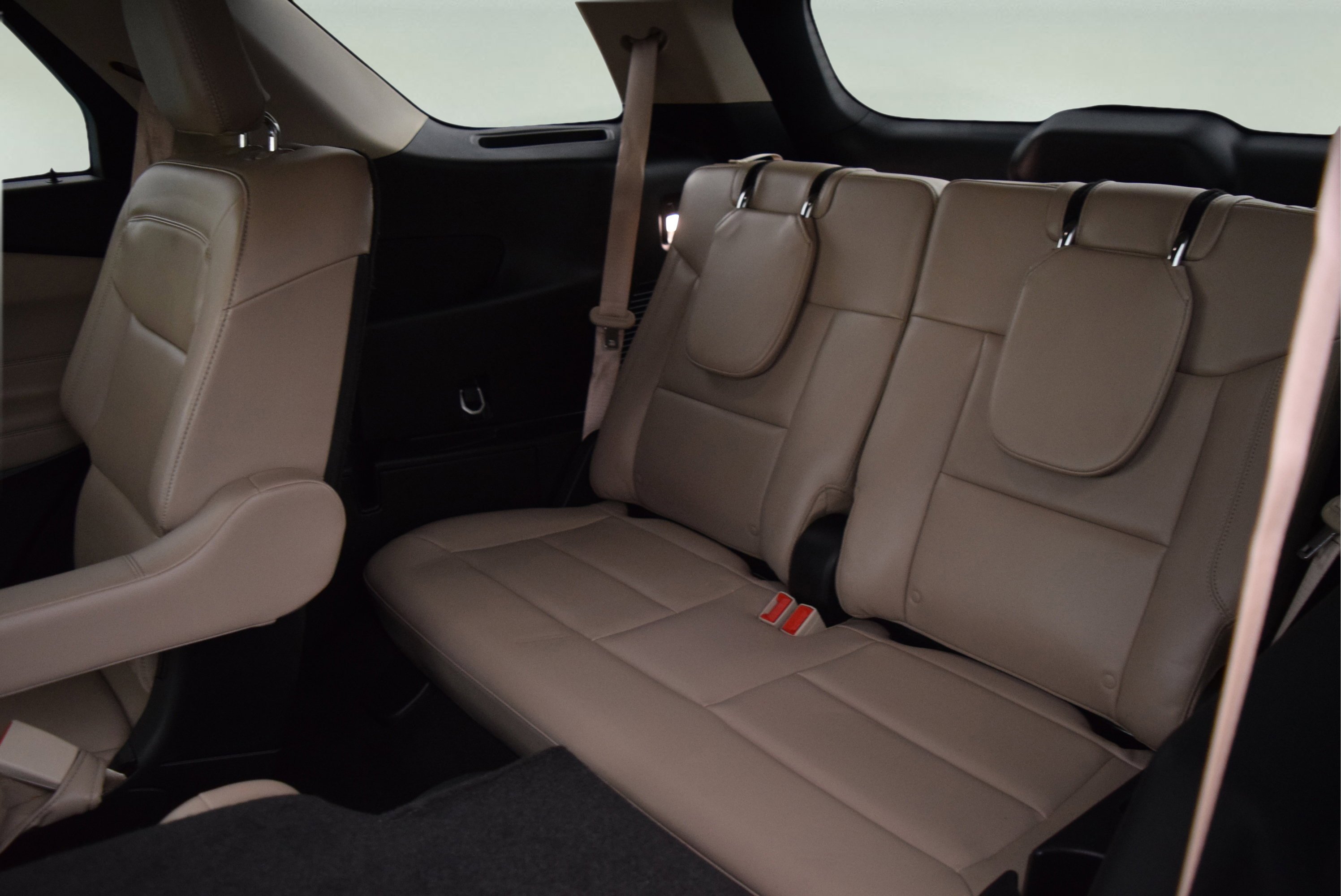 Certified 2023 Ford Explorer XLT w/ Equipment Group 202A image 9