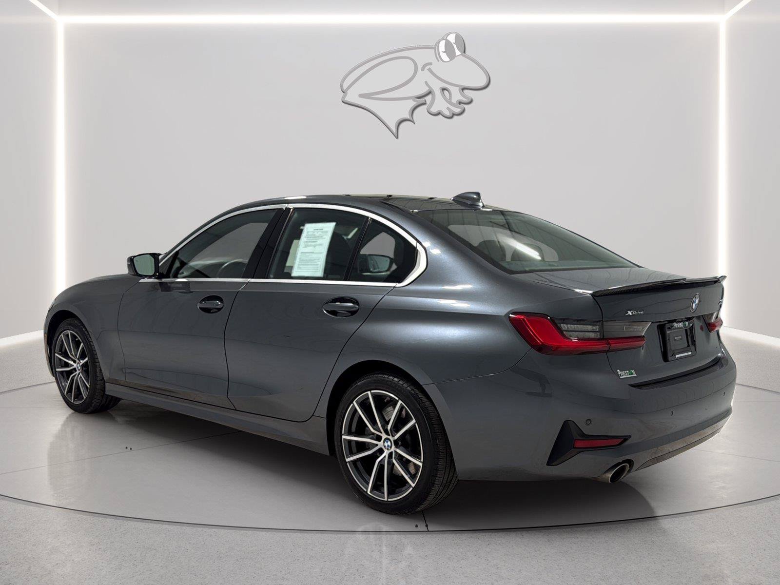 Used 2019 BMW 330i xDrive Sedan w/ Convenience Package AWD/4WD image 3