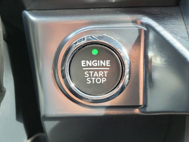 Certified 2022 Ford F150 Lariat w/ Equipment Group 501A Mid image 23