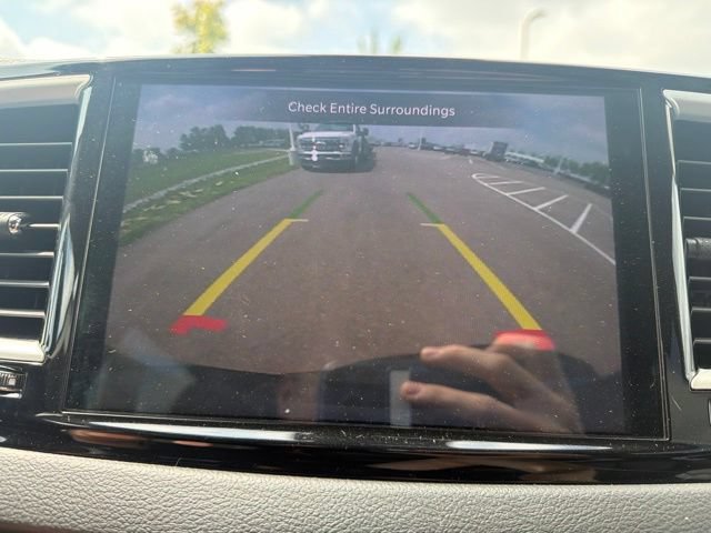 Used 2023 Chrysler Pacifica Touring-L FWD image 29