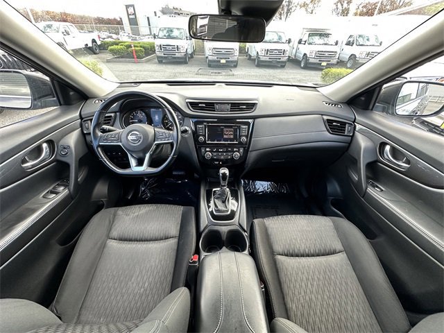 Used 2020 Nissan Rogue SV image 17
