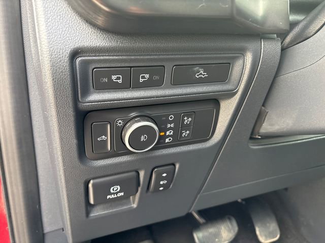 Certified 2022 Ford F150 Lariat w/ Equipment Group 502A High image 18