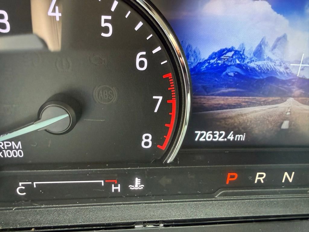 Certified 2021 Ford Explorer XLT w/ Equipment Group 202A image 5