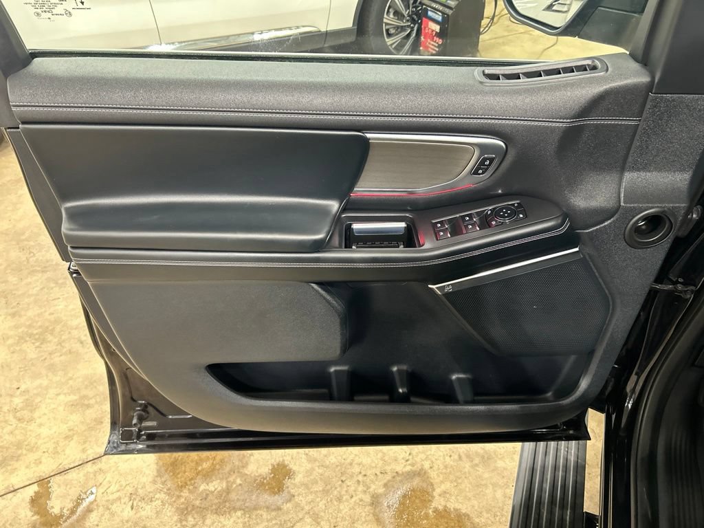 Certified 2025 Ford Expedition Max Platinum AWD/4WD image 14