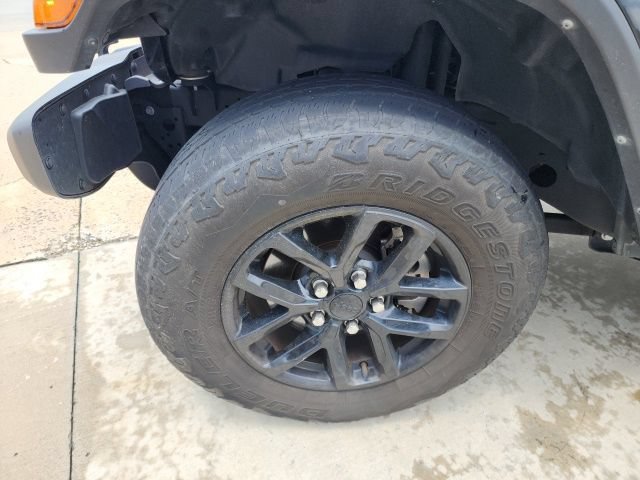 Used 2022 Jeep Gladiator Sport AWD/4WD image 7