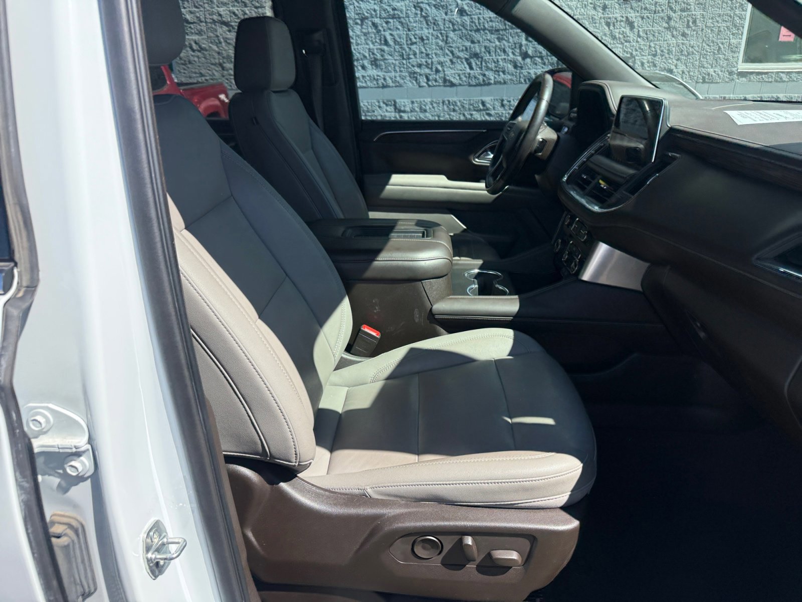 Used 2021 Chevrolet Tahoe LT w/ LT Signature Package image 31