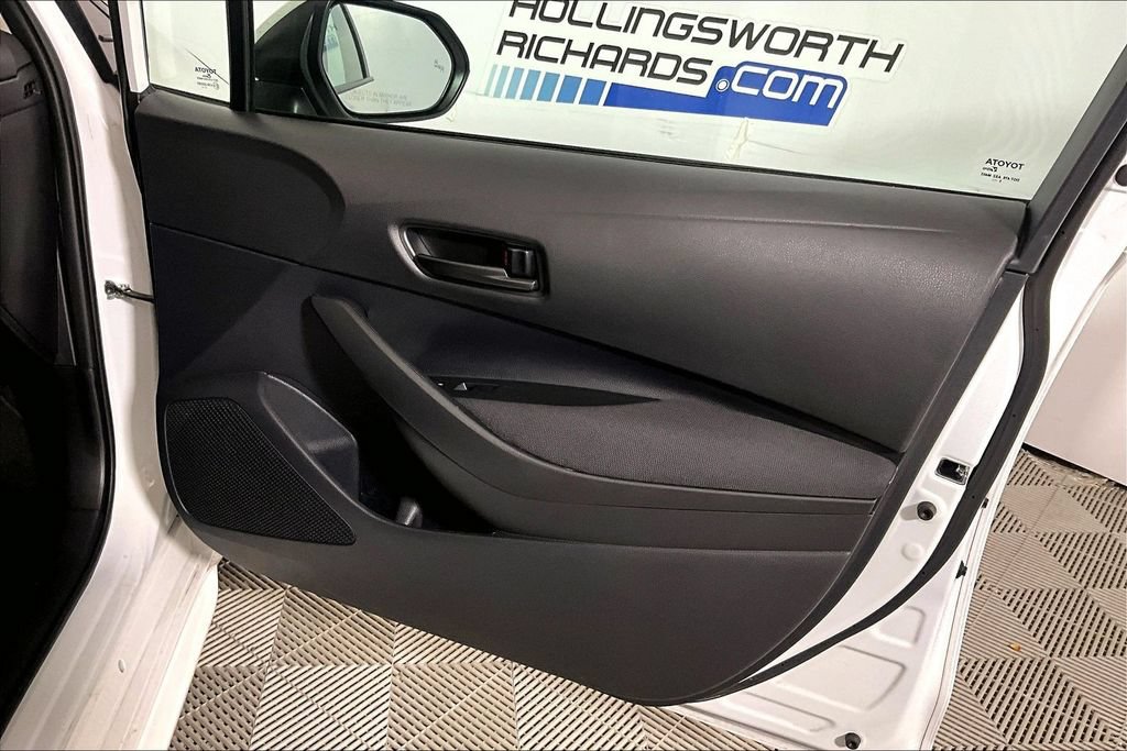 Used 2026 Toyota Corolla LE FWD image 19