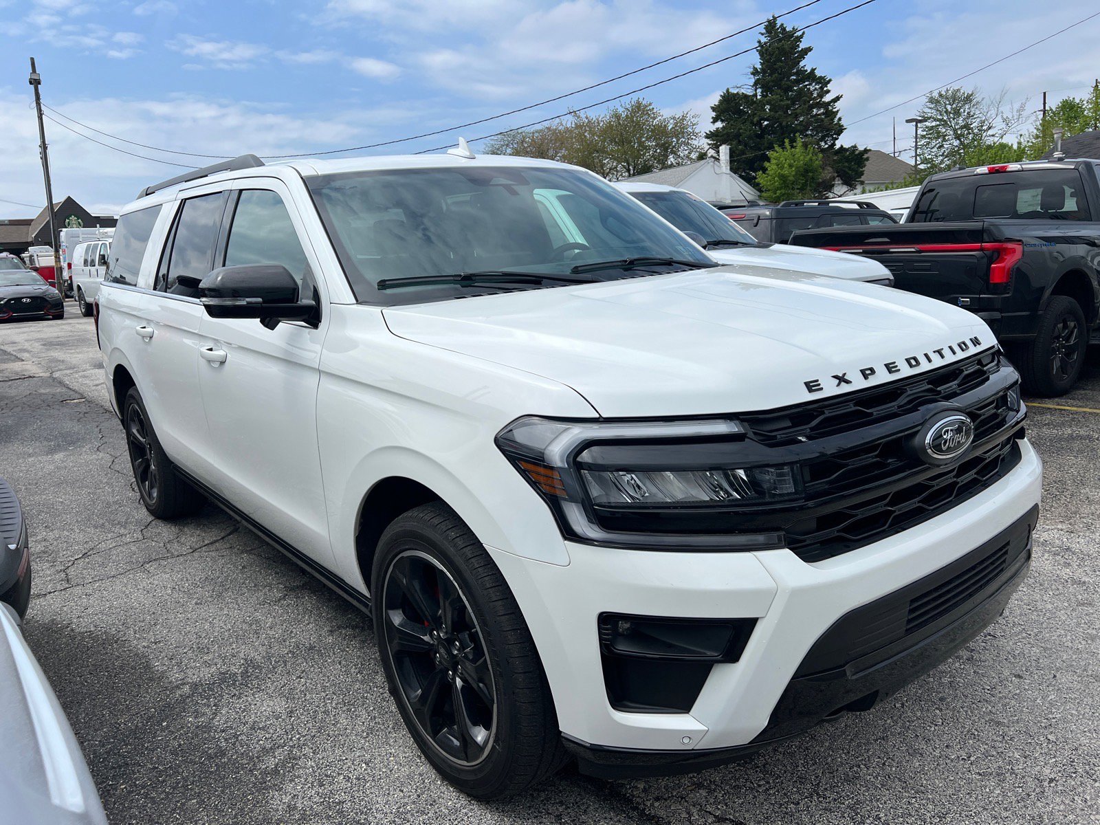 Certified 2023 Ford Expedition Max Limited AWD/4WD image 3