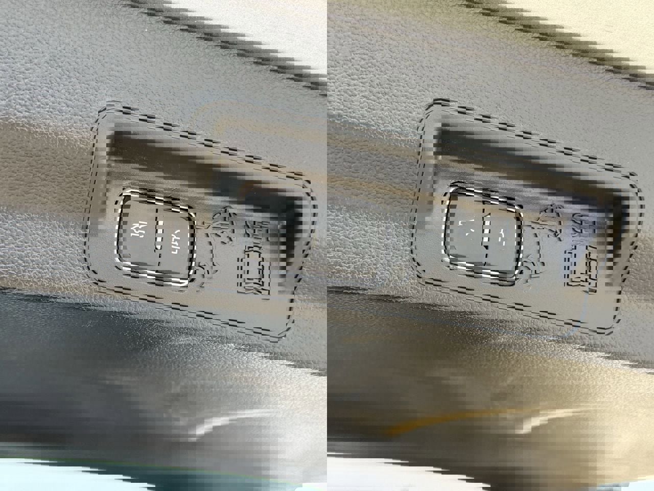 Certified 2023 Ford Explorer XLT RWD image 31