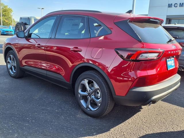 Certified 2026 Ford Escape ST-Line w/ Tech Pack #1 AWD/4WD image 2
