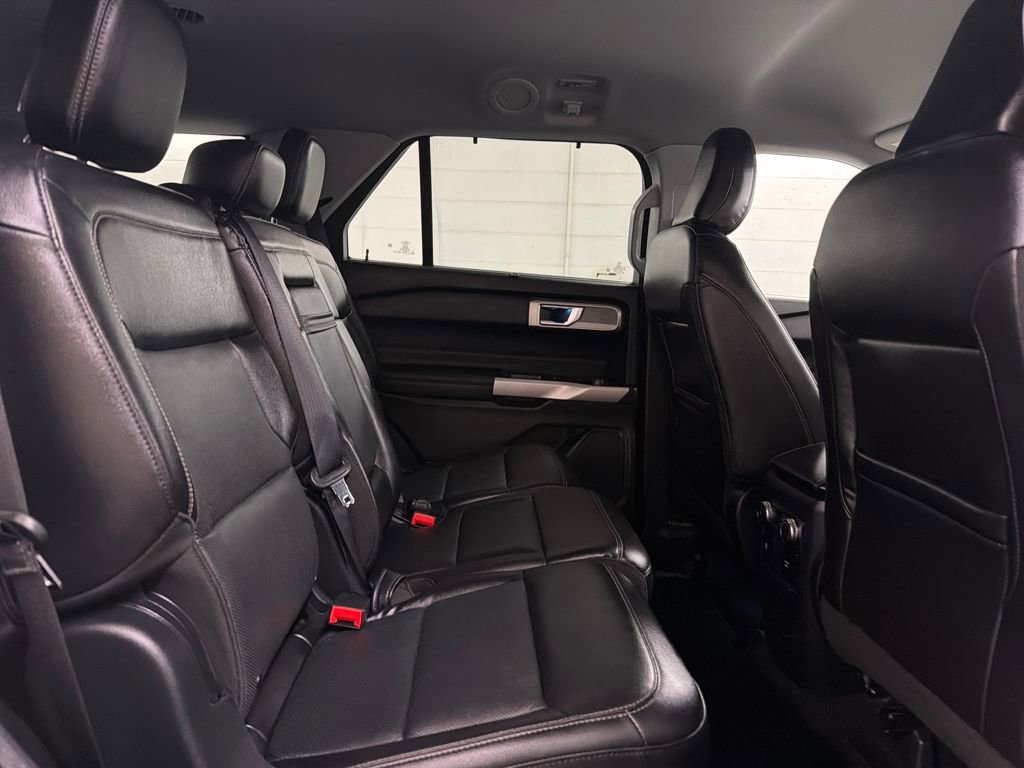 Certified 2021 Ford Explorer Limited w/ Equipment Group 301A RWD image 32