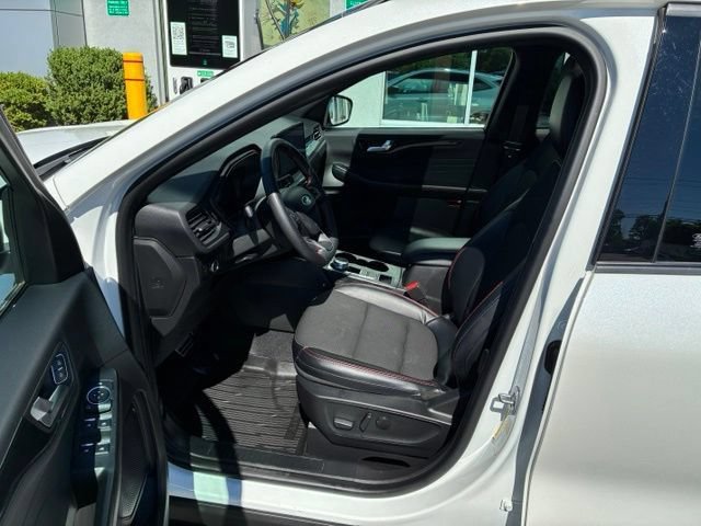 Certified 2023 Ford Escape ST-Line w/ Tech Pack #1 AWD/4WD image 19