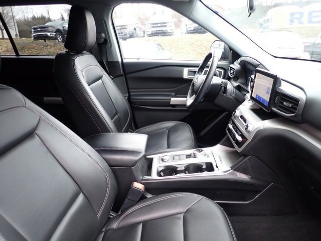 Certified 2022 Ford Explorer XLT w/ Equipment Group 202A image 12