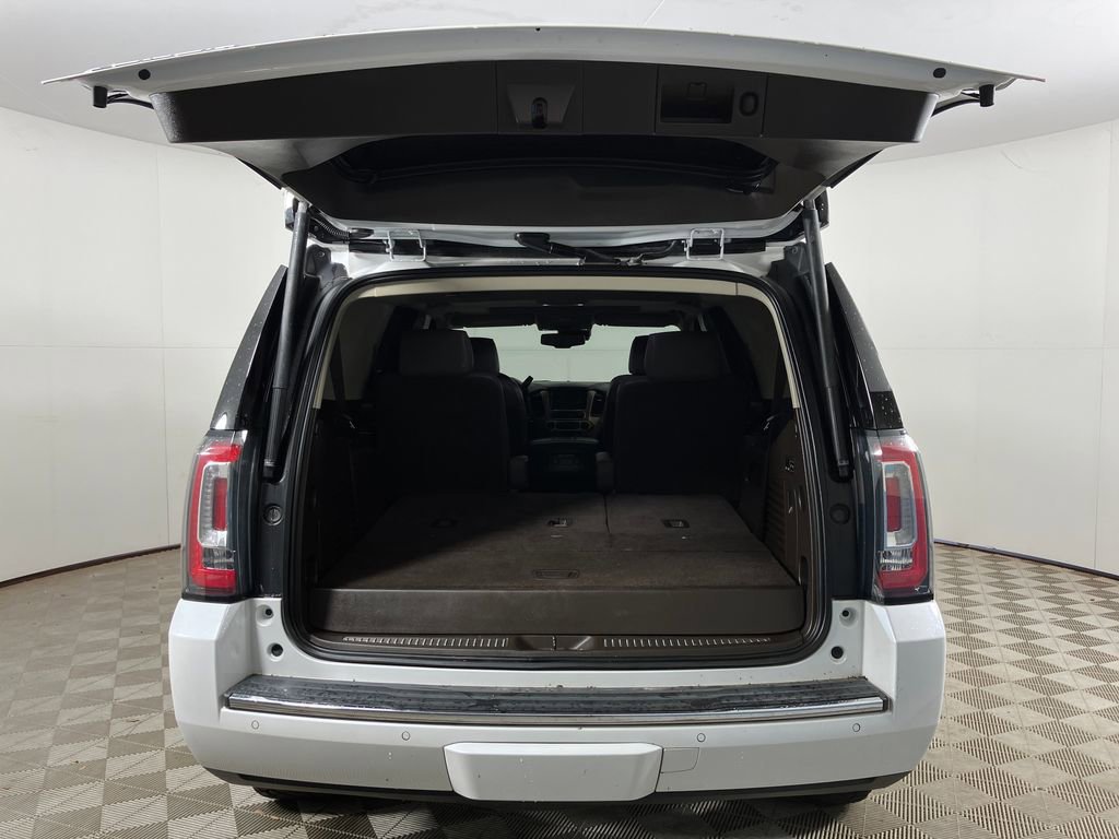 Used 2020 GMC Yukon Denali w/ Denali Premium Package image 31