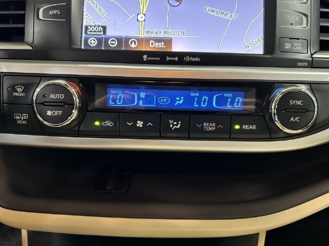 Used 2017 Toyota Highlander XLE FWD image 21