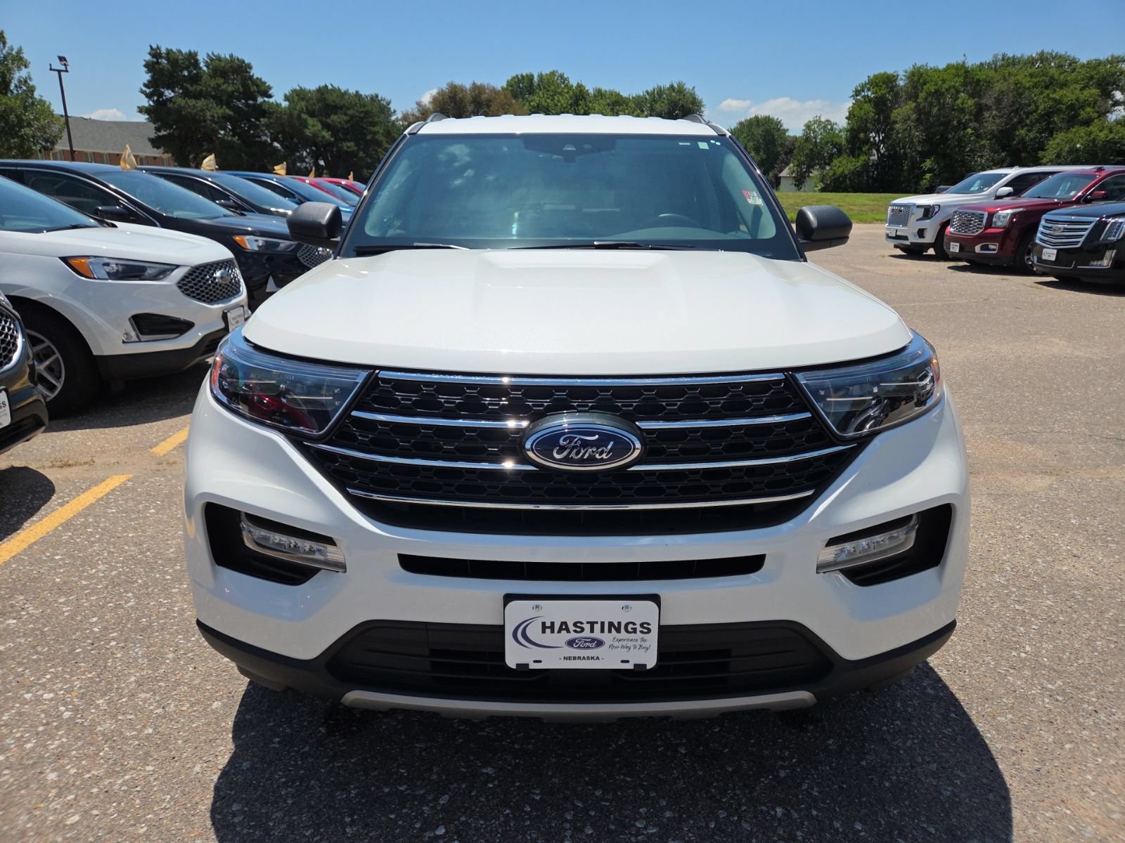 Certified 2022 Ford Explorer XLT w/ Equipment Group 202A AWD/4WD image 11