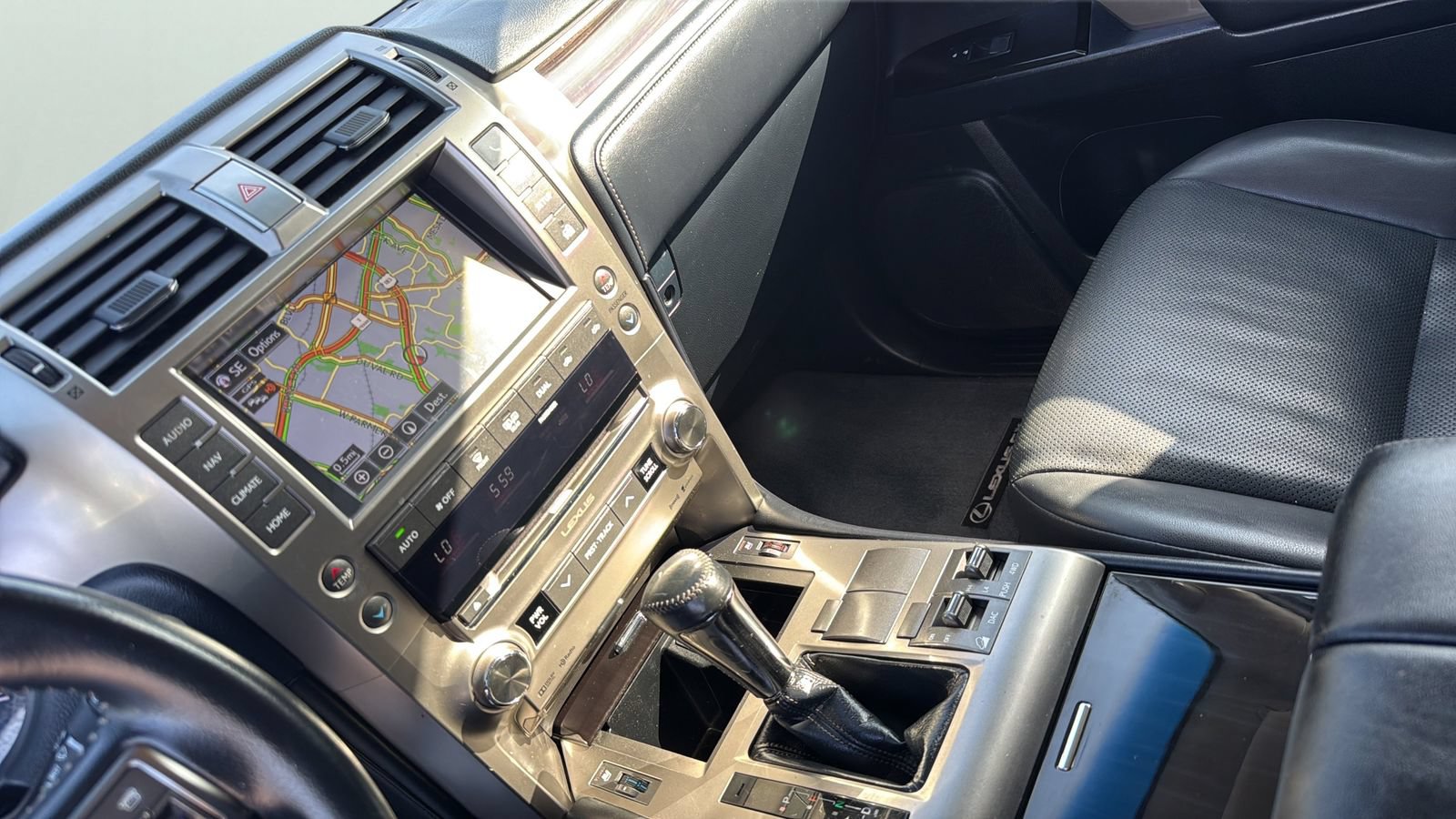 Used 2018 Lexus GX 460 w/ Navigation Package AWD/4WD image 18
