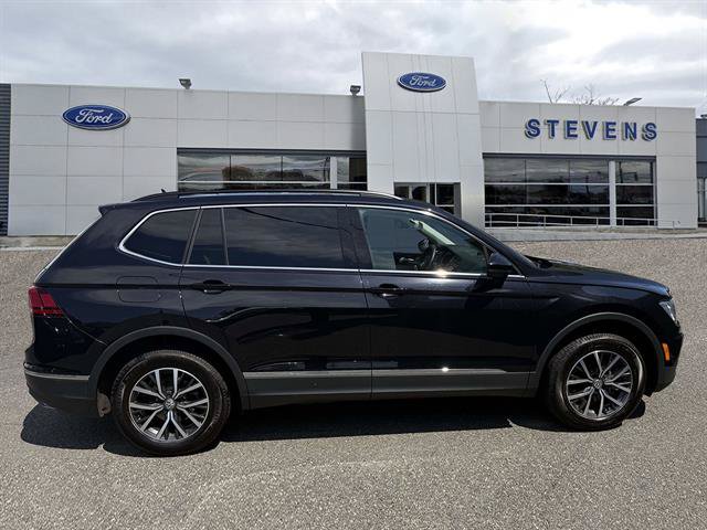 Used 2020 Volkswagen Tiguan SE w/ Panoramic Sunroof Package AWD/4WD image 5