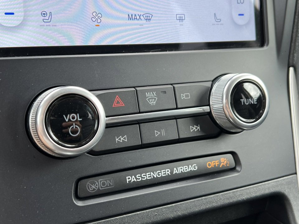 Certified 2022 Ford Edge SEL w/ Convenience Package image 30