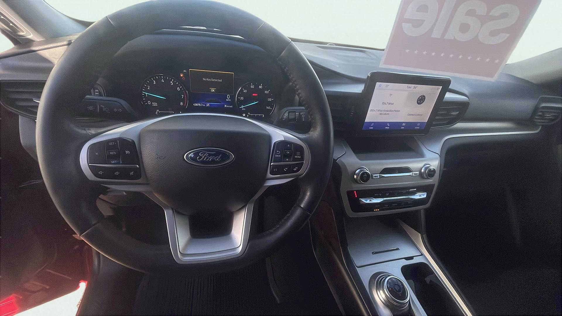 Certified 2023 Ford Explorer XLT w/ Class IV Trailer Tow Package image 12