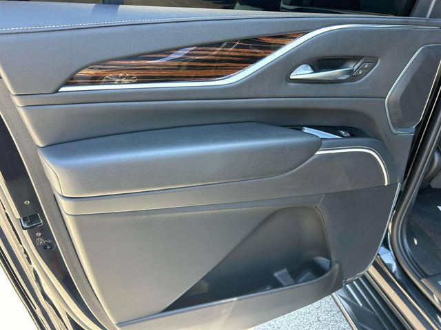 Used 2024 Cadillac Escalade ESV Premium Luxury w/ Performance Package AWD/4WD image 19