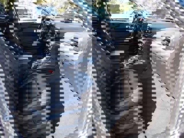 Certified 2022 Ford Explorer XLT w/ Equipment Group 202A image 6