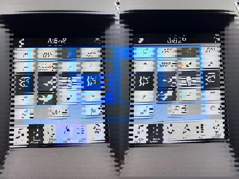 Certified 2018 Ford Edge Titanium w/ Technology Package image 46