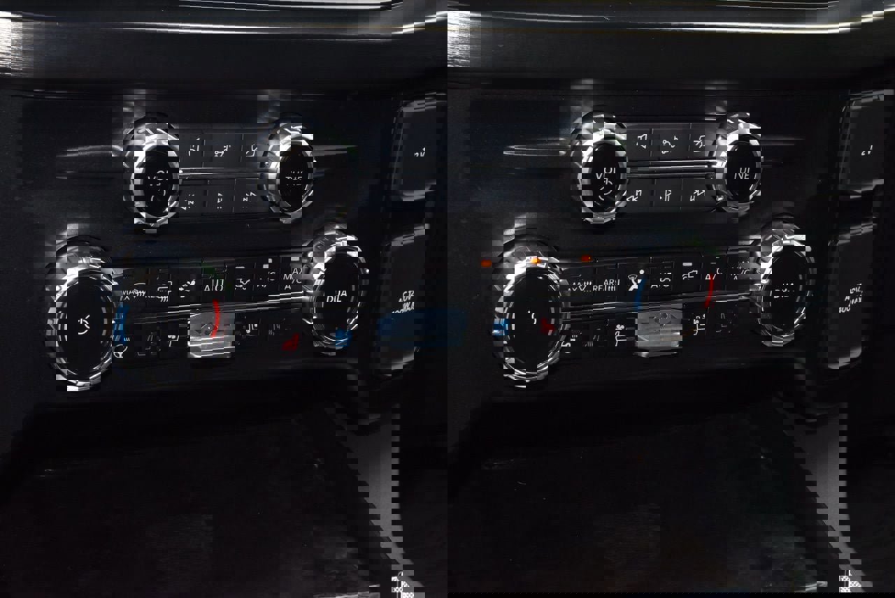 Certified 2023 Ford F250 Lariat w/ Lariat Ultimate Package AWD/4WD image 30