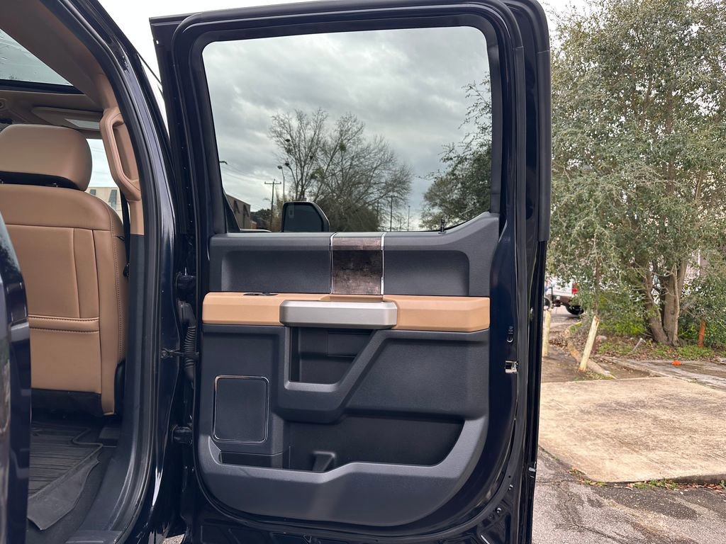 Certified 2022 Ford F250 Lariat w/ Lariat Ultimate Package image 42