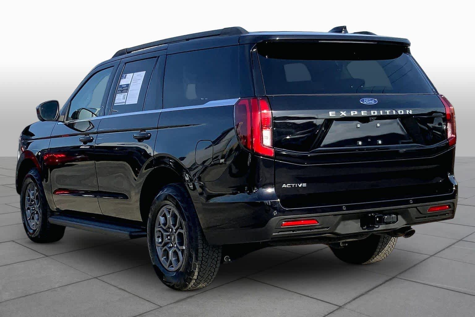 Certified 2025 Ford Expedition Active RWD image 12