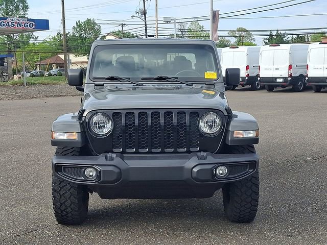Used 2022 Jeep Gladiator Sport AWD/4WD image 2