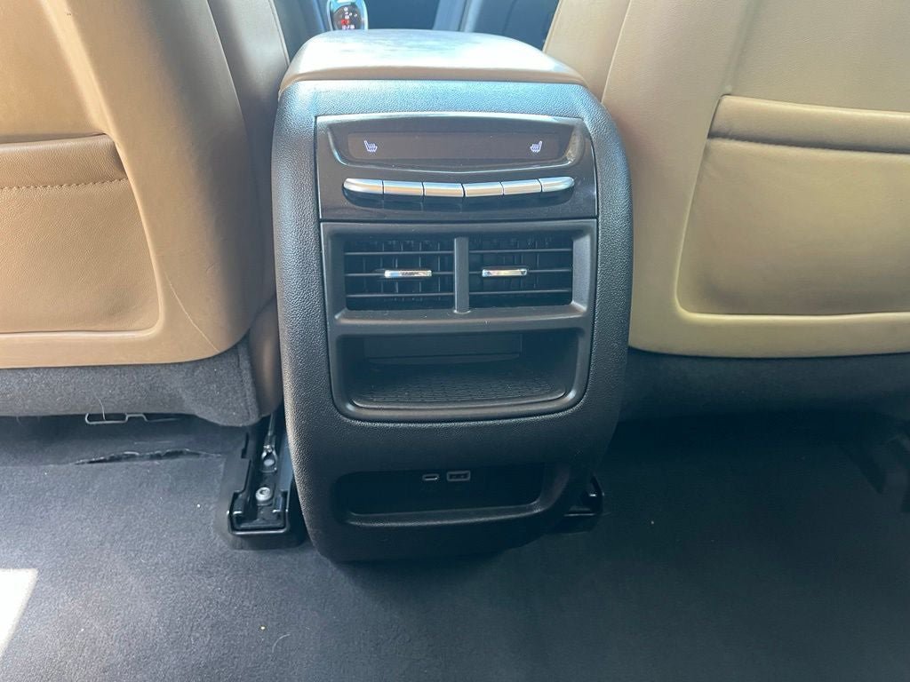 Used 2021 Cadillac XT5 Premium Luxury w/ Platinum Package FWD image 15