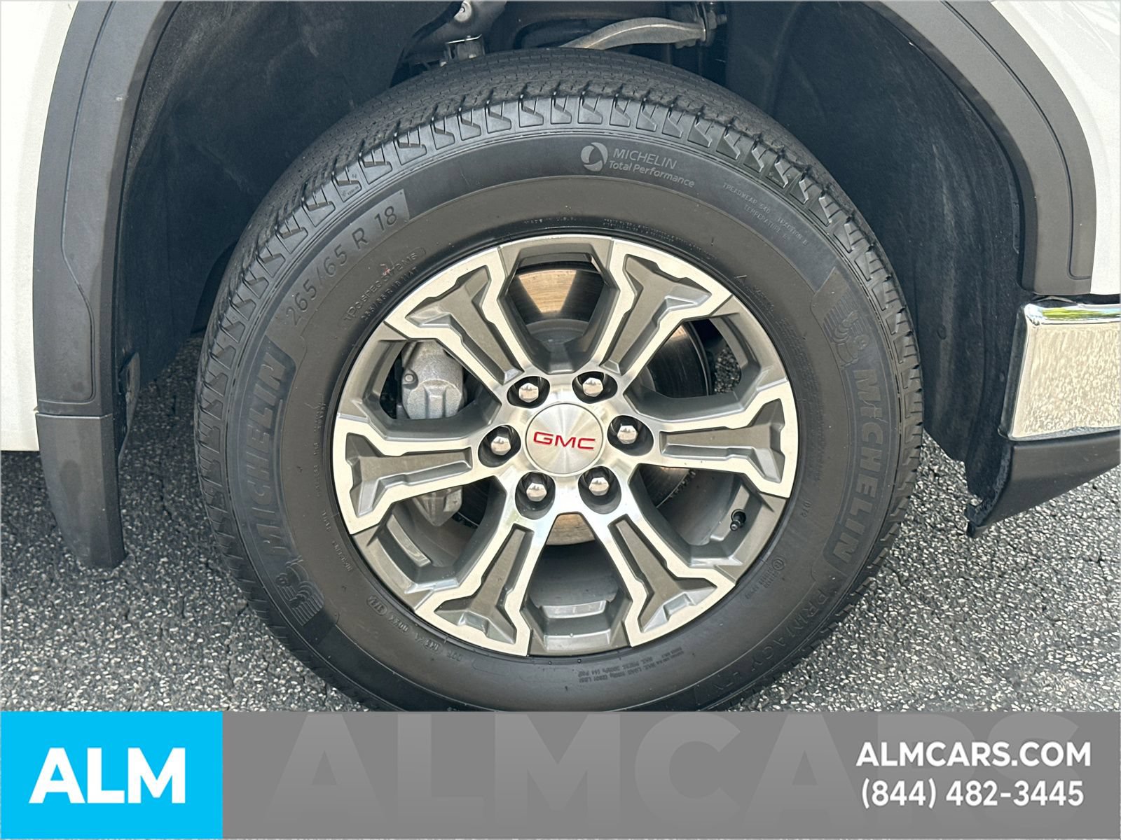 Used 2025 GMC Sierra 1500 SLT RWD image 14
