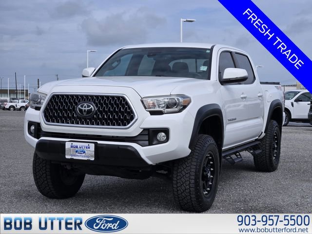 Used 2019 Toyota Tacoma TRD Off-Road w/ Technology Package AWD/4WD image 3