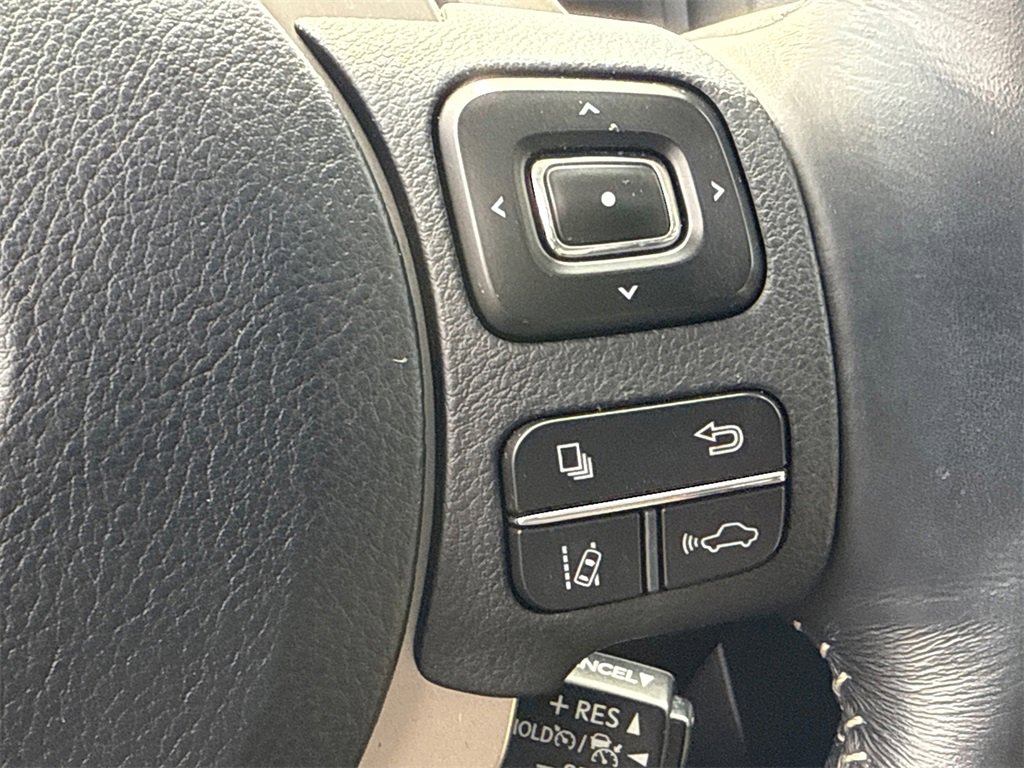 Used 2017 Lexus IS 200t image 24