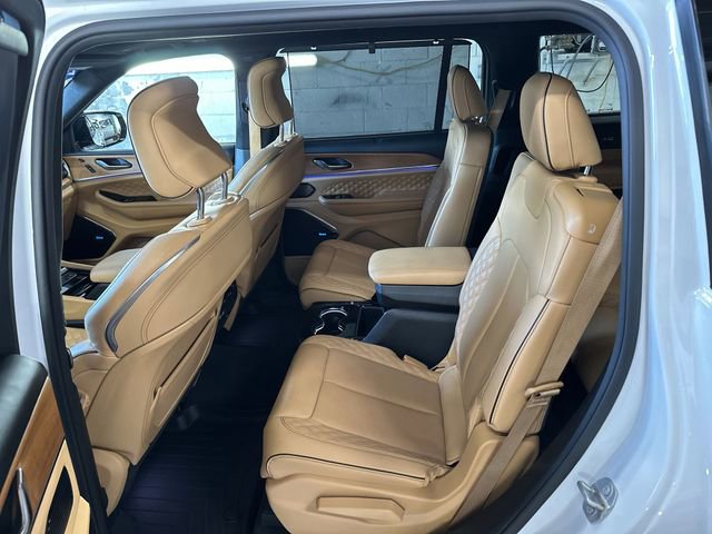 Used 2024 Jeep Grand Cherokee L Summit AWD/4WD image 23