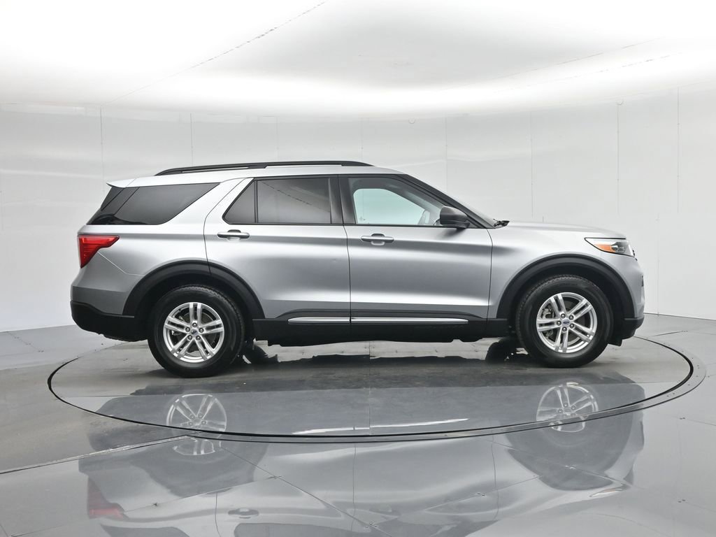 Certified 2023 Ford Explorer XLT image 32