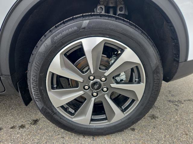 Certified 2025 Ford Escape Platinum AWD/4WD image 10
