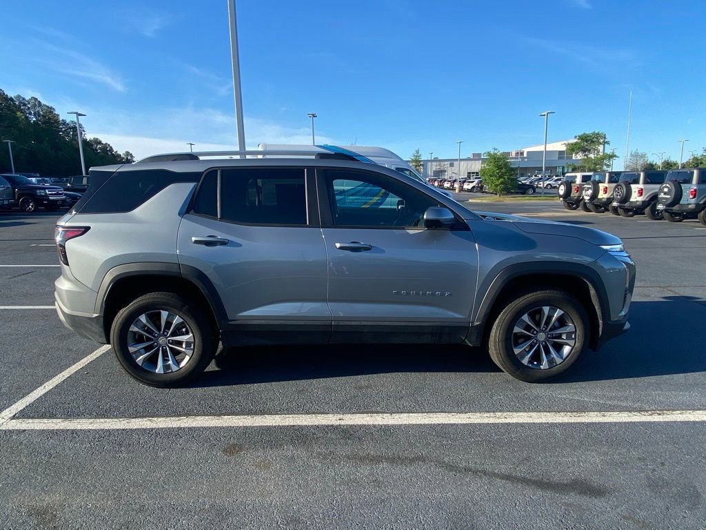 Used 2025 Chevrolet Equinox LT w/ Convenience Package II image 6