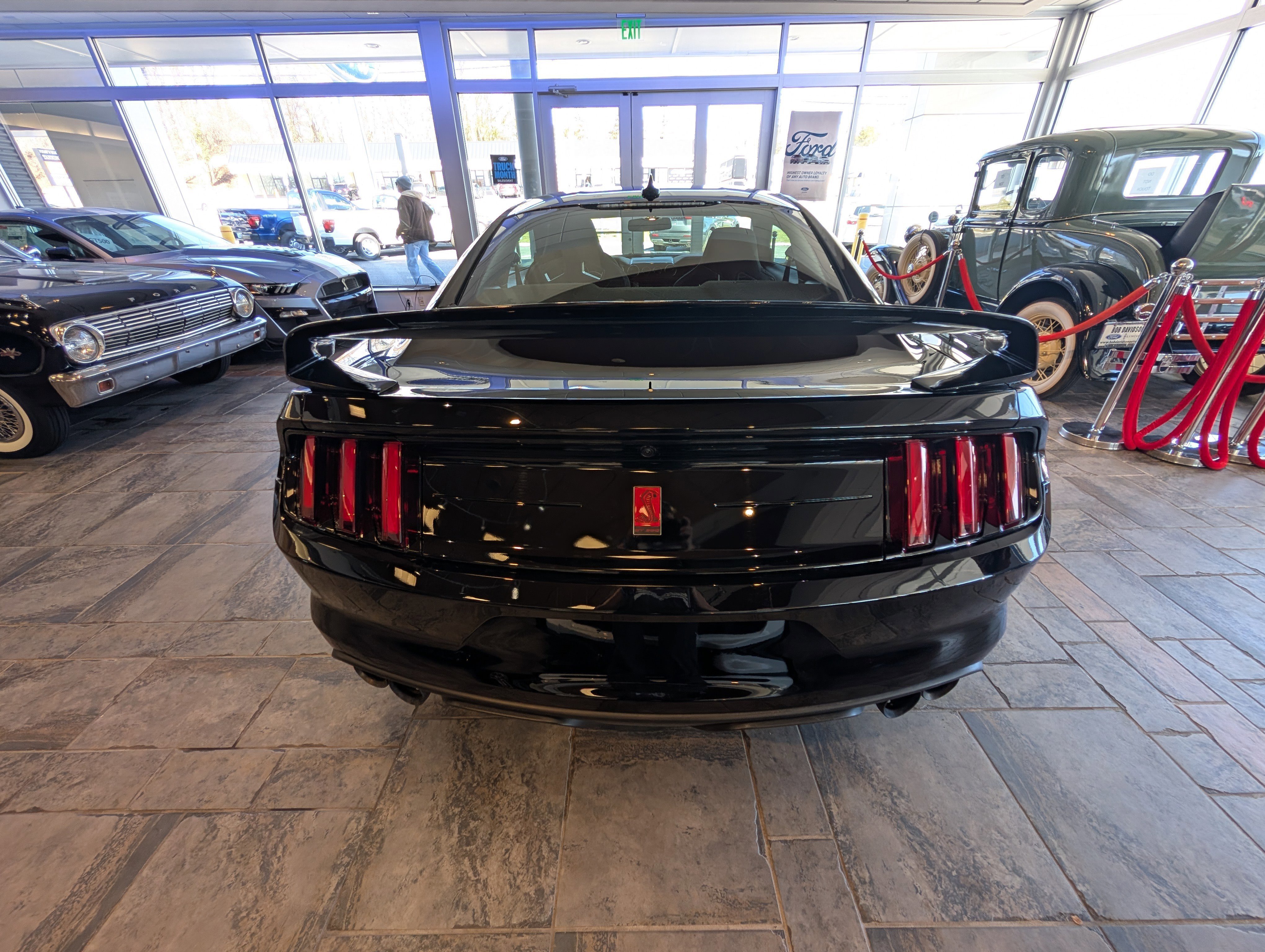 Certified 2020 Ford Mustang Shelby GT350R w/ GT350R Equipment Group 920A image 2