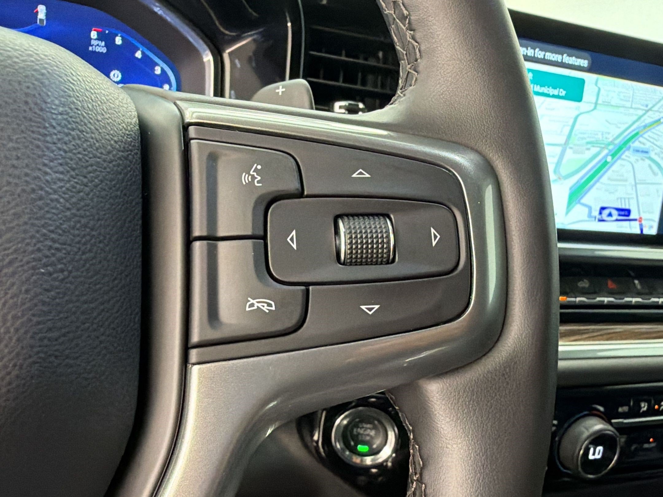Used 2025 Chevrolet Silverado 1500 RST w/ Texas Edition Plus AWD/4WD image 32