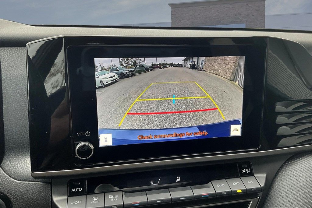 Used 2025 Toyota Camry SE FWD image 14