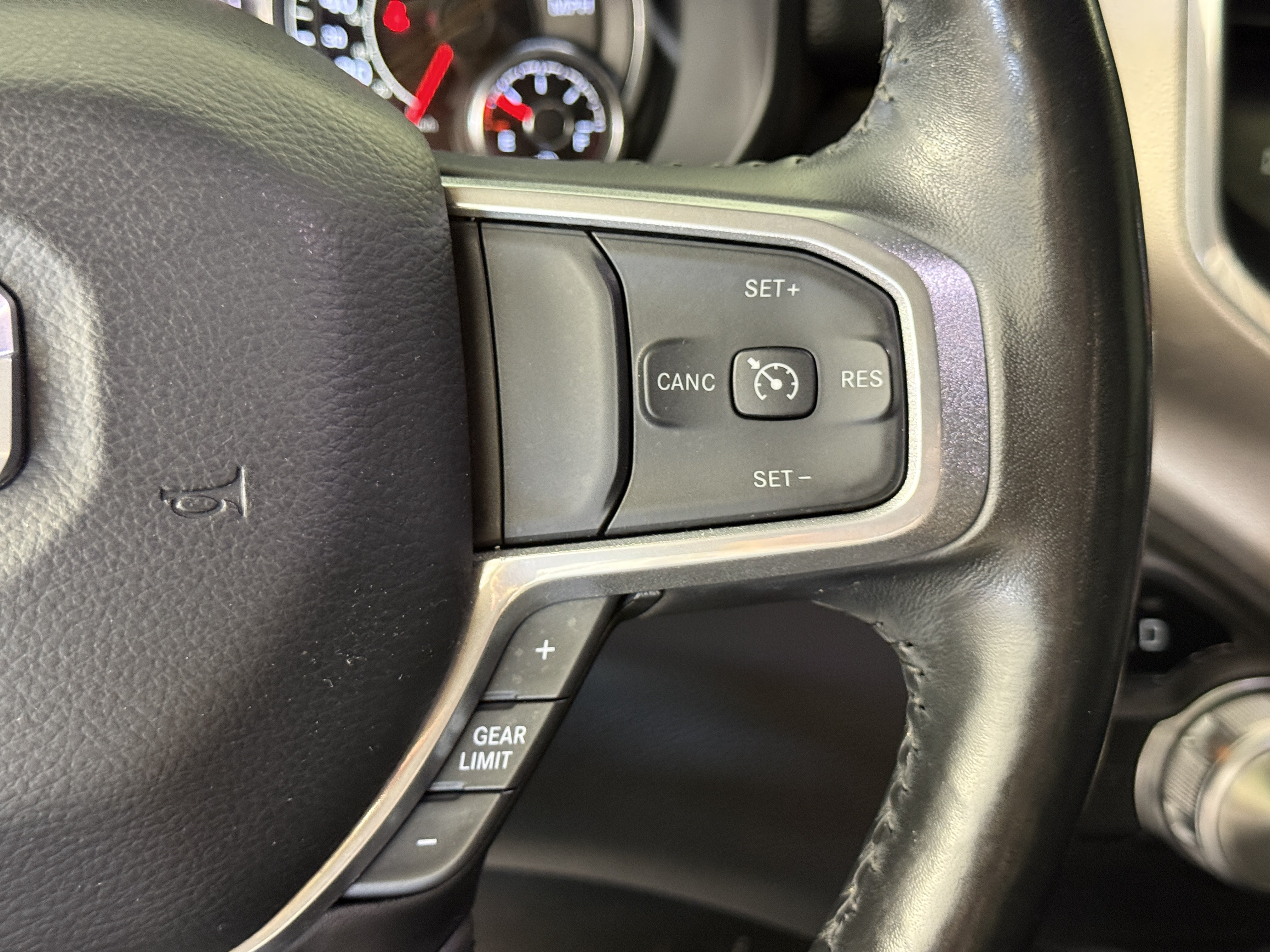 Used 2020 RAM 1500 Laramie RWD image 26