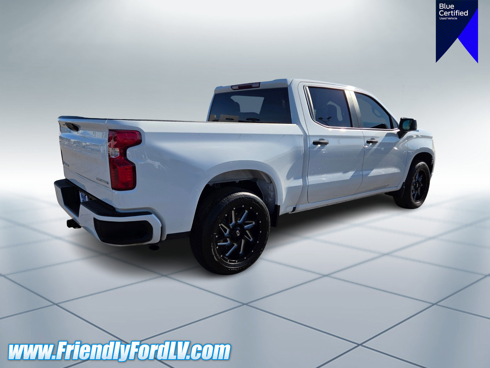 Used 2023 Chevrolet Silverado 1500 Custom image 4