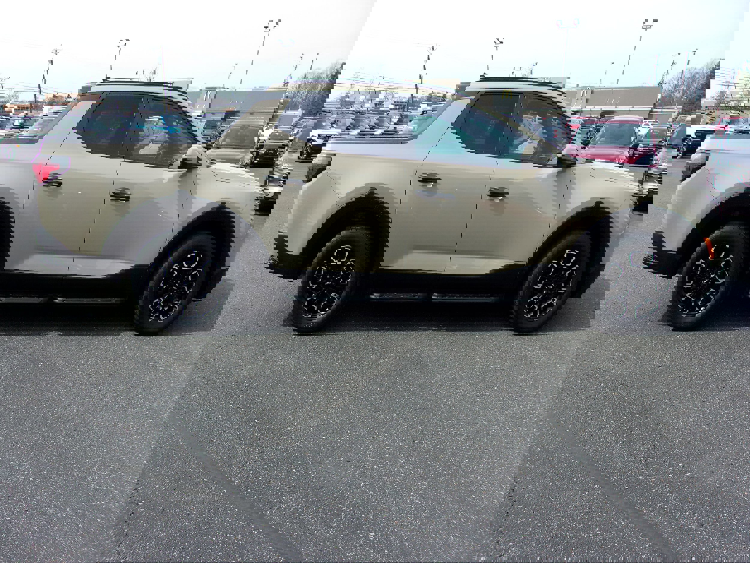 Used 2023 Hyundai Santa Cruz SEL w/ Activity Package image 6