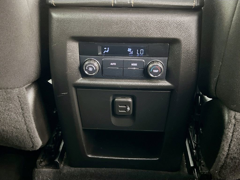 Used 2021 Chevrolet Traverse LS AWD/4WD image 28