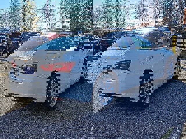 Used 2018 Chevrolet Malibu LT image 8