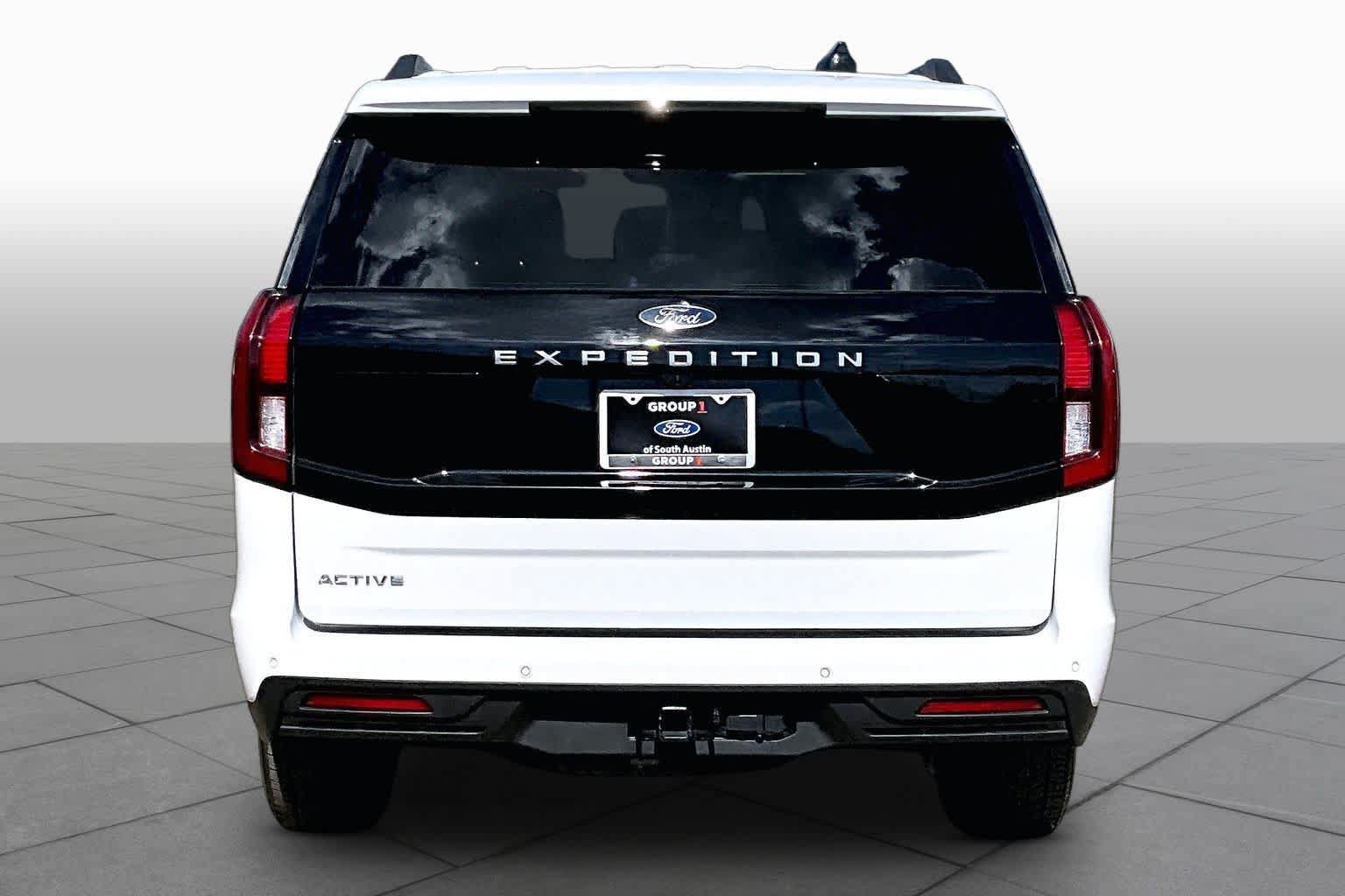 Certified 2025 Ford Expedition Active RWD image 4